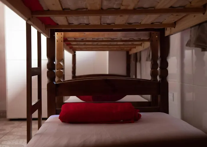 Hostel Calabria Na Vila Madalena Junto A Alegria Da Vila
